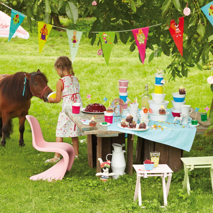 Picnic ambience with Vitra